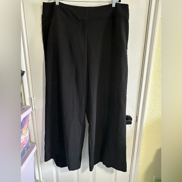 Lane Bryant Black Wide Leg Slacks Size 22 Regular - See Description for Callout - Picture 1 of 3